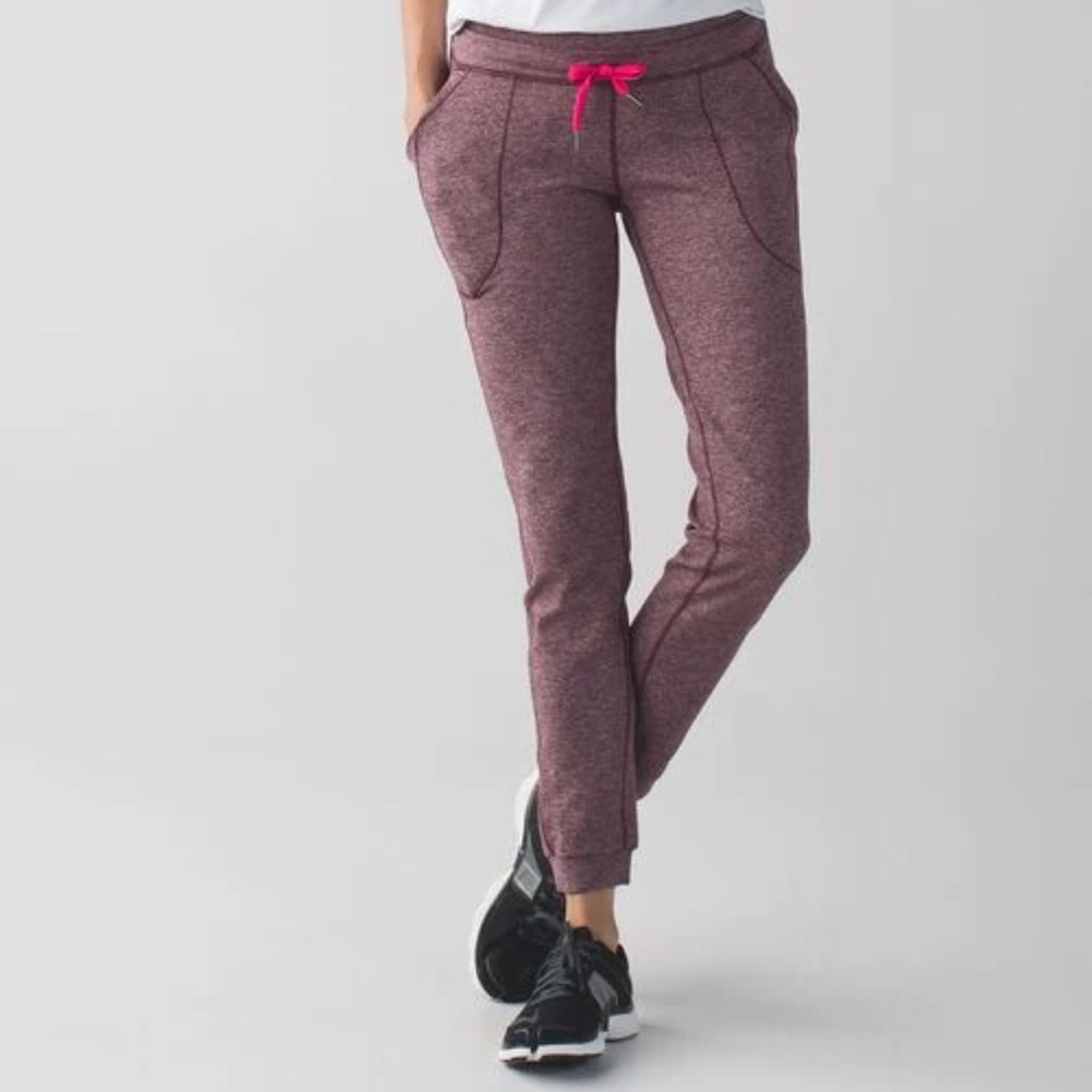 Lululemon Base Runner Pant III in Heathered Bordeaux Drama/Bon Bon...Sz 2 Womens